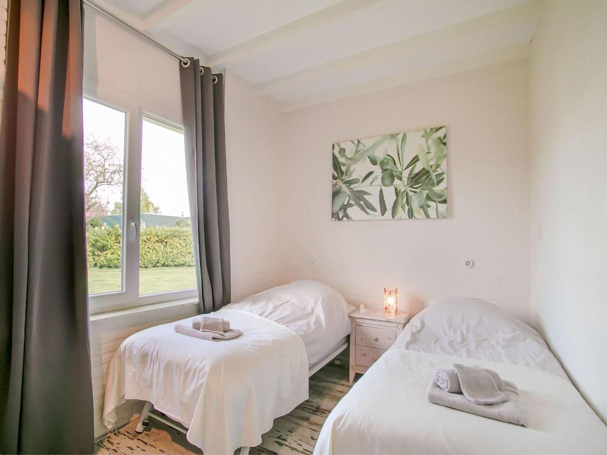 Lovely Bungalow In Noordwijkerhout With Garden Zewnętrze zdjęcie